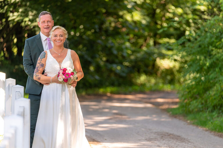 338-200807-helwes_web_res