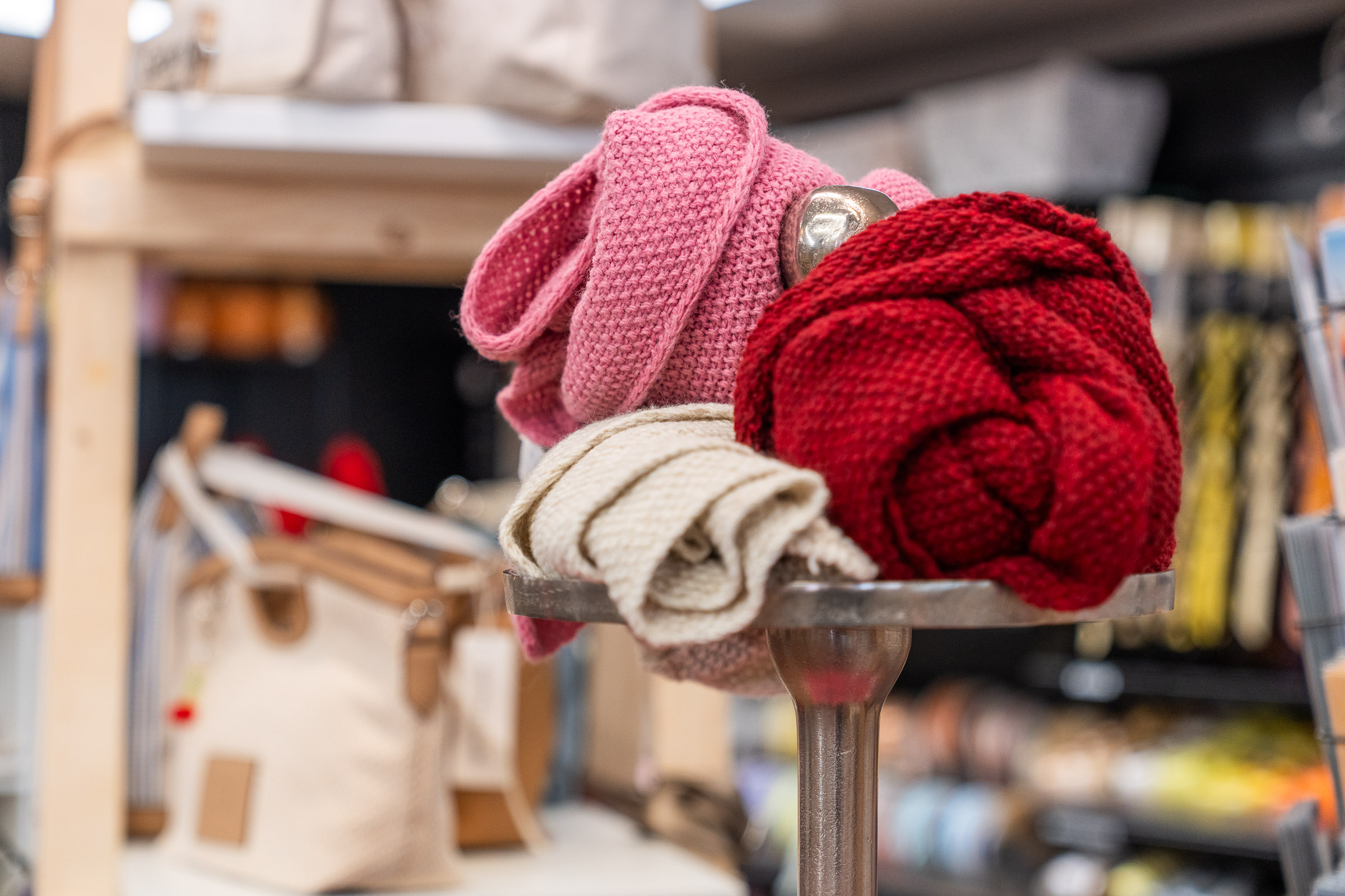 Tücher und Schals in Uetersen